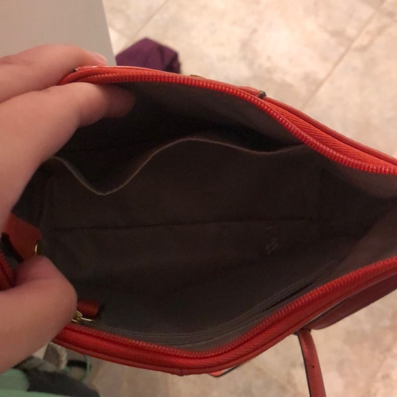 Super cute coach purse! - Picture 3 of 6